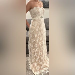 Bari Jay Formal lace gown NWT. Size 6